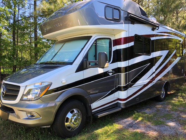 2016 Winnebago Navion 24G