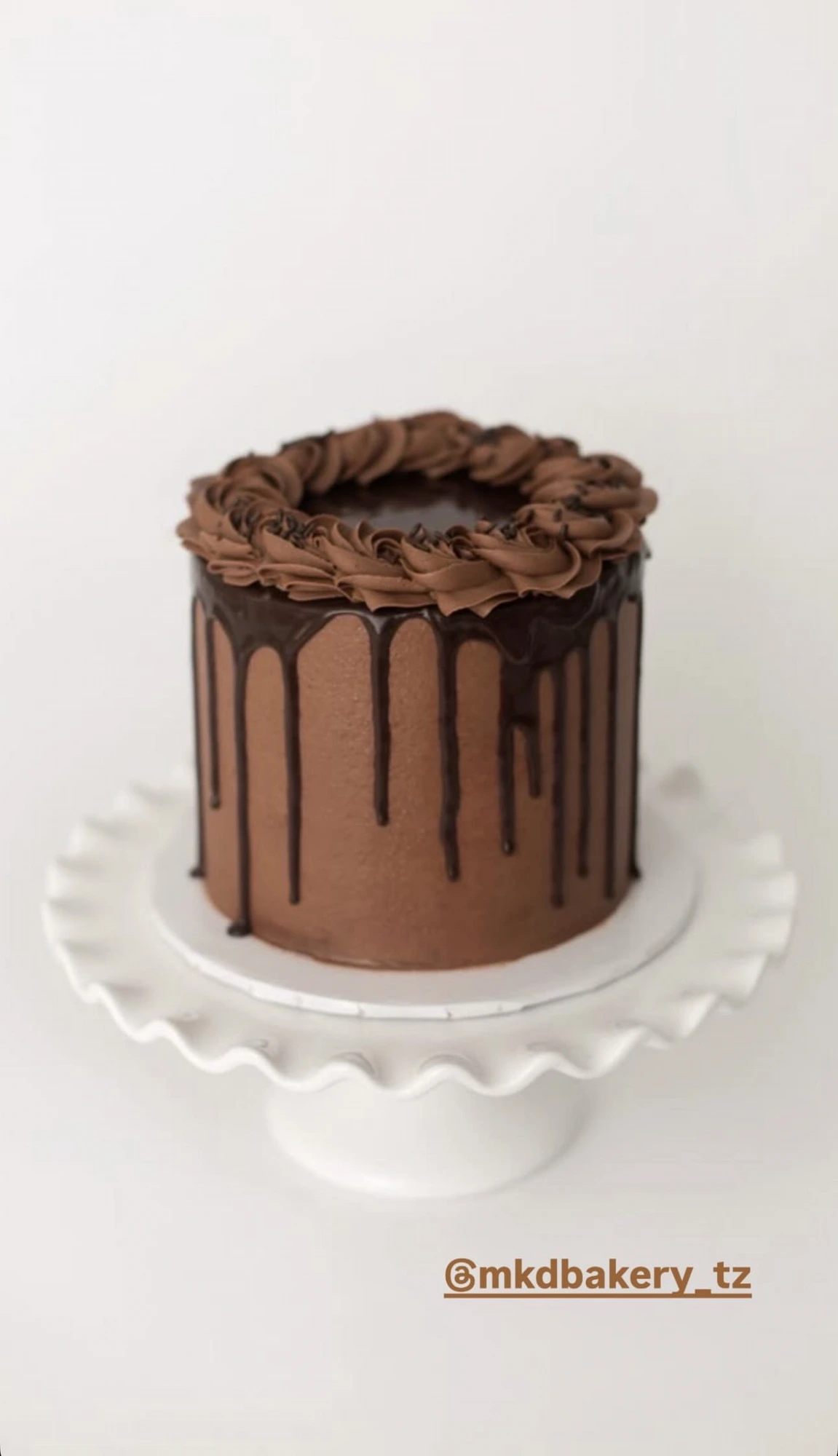 MKD Bakery chocolate drip cake