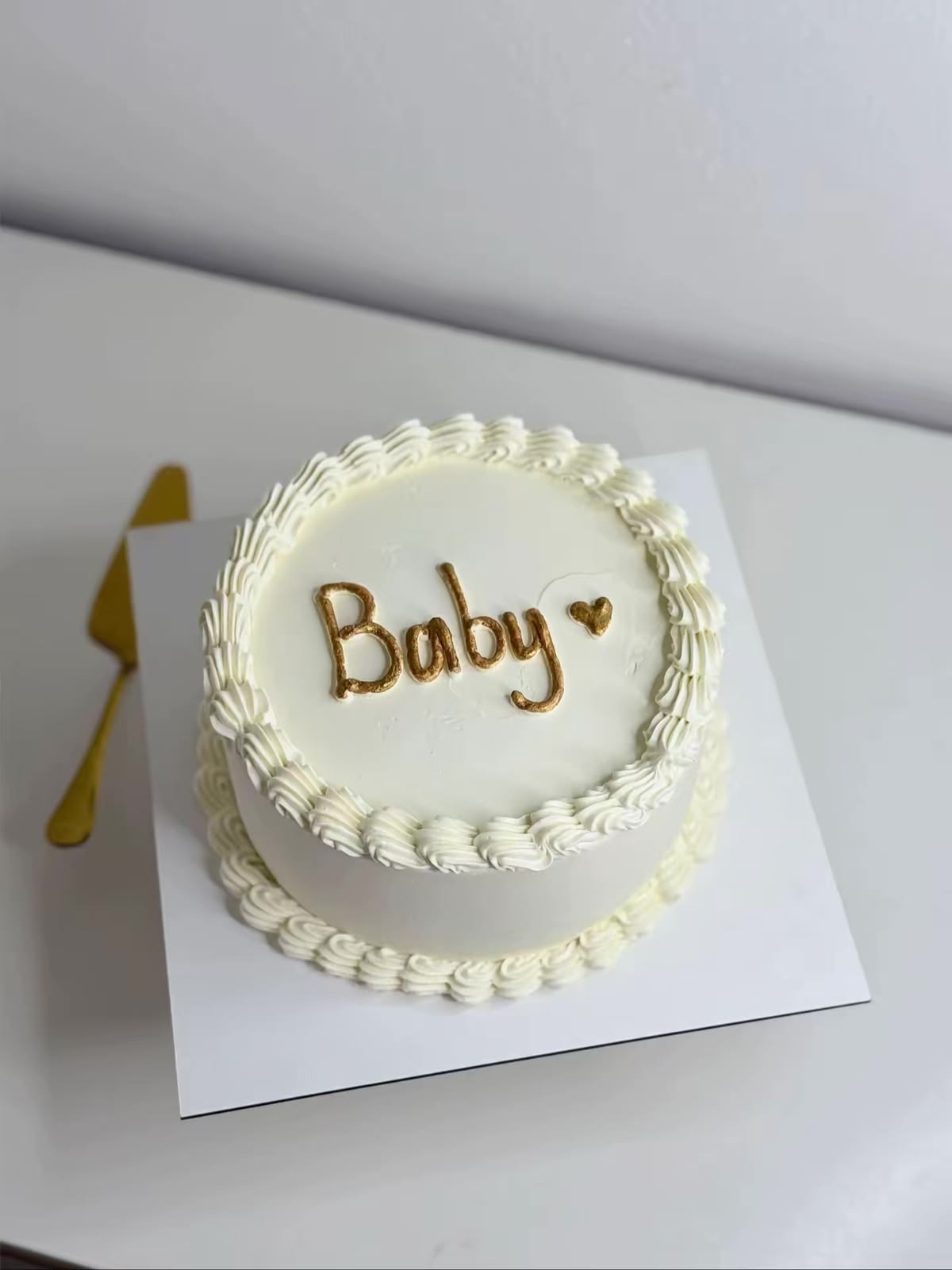 MKD Bakery Baby shower cake