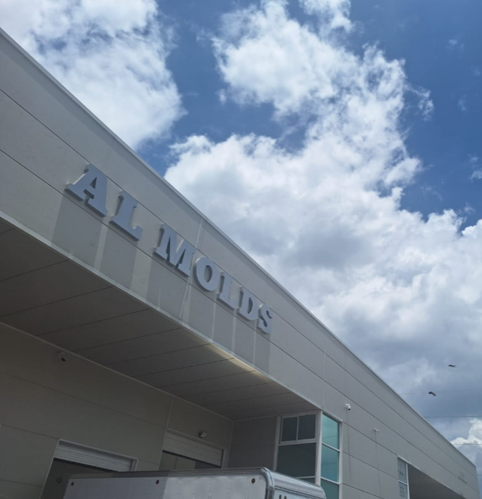 AL MOLDS facade