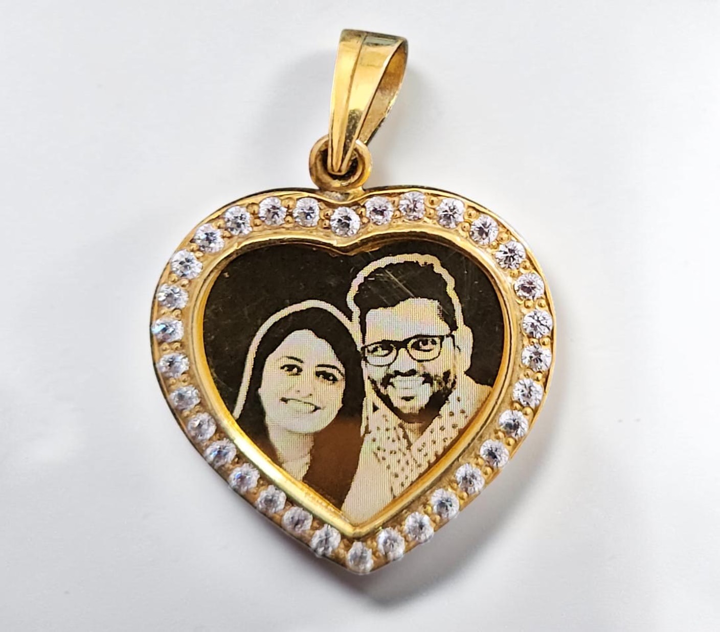 Photo Engraved Gold Locket Pendant (5gr – 10gr)