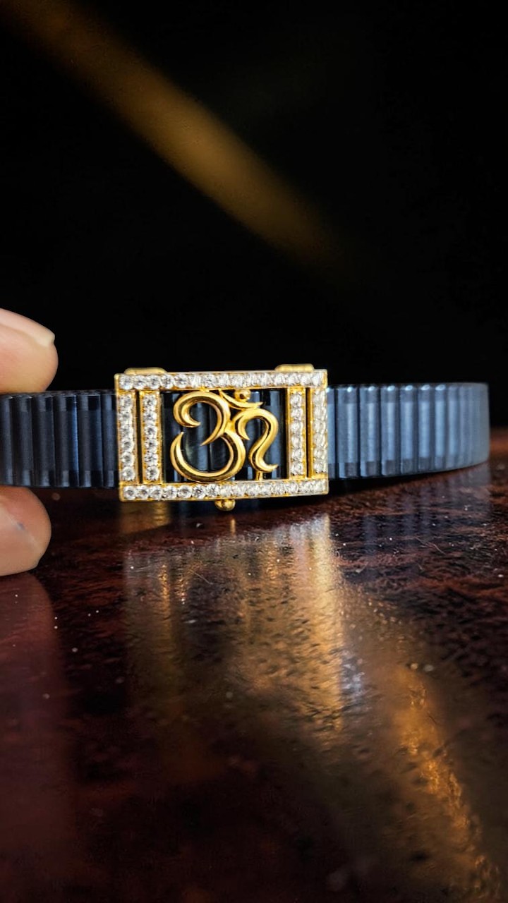 Designer Stretchable Gold Bracelets