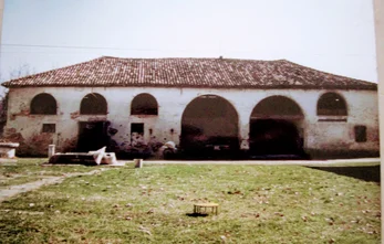 La barchessa in una foto d'archivio